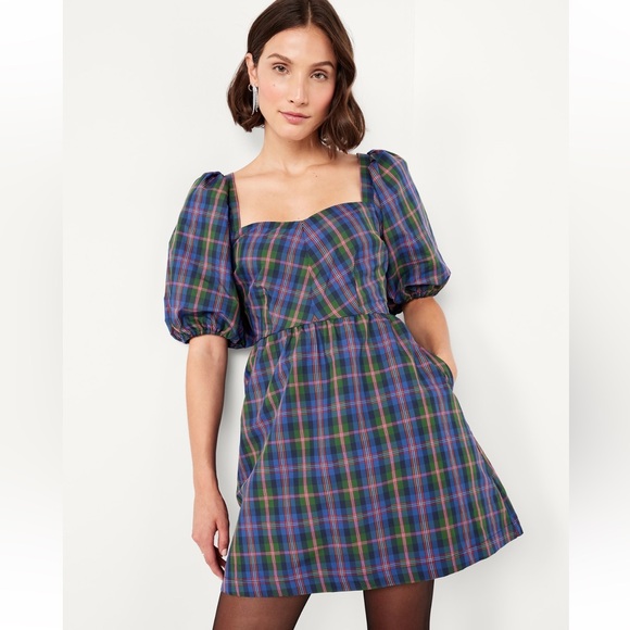 Old Navy Dresses & Skirts - Old Navy Plaid blue Puff  Sleeve Fit and Flair Dress